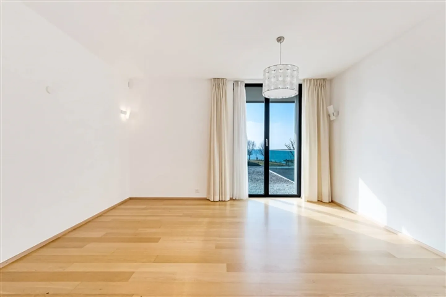 Extraordinary 9.5-Room Duplex - Photo 8 of 13