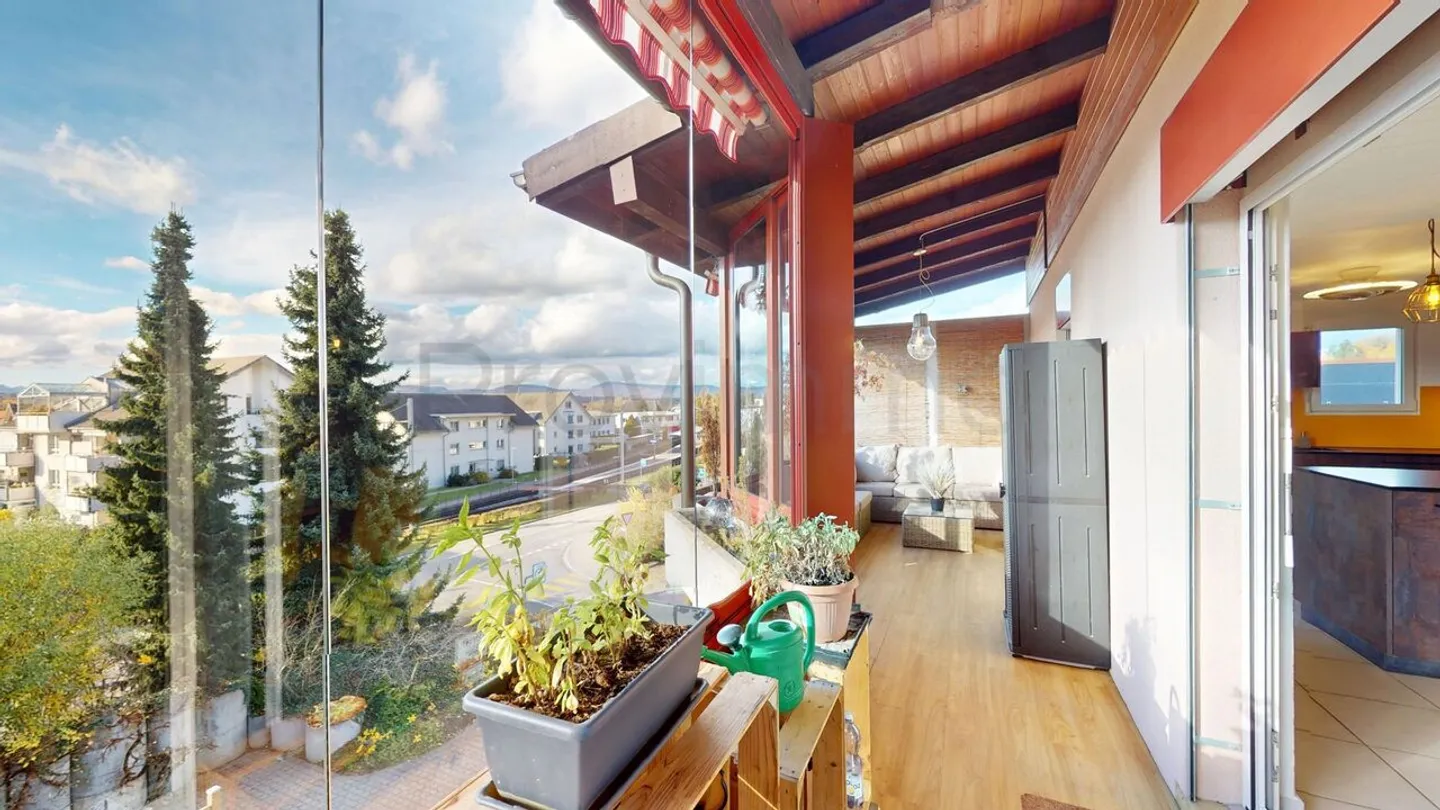 Helles Apartment mit grossem Balkon - Foto 9 von 13