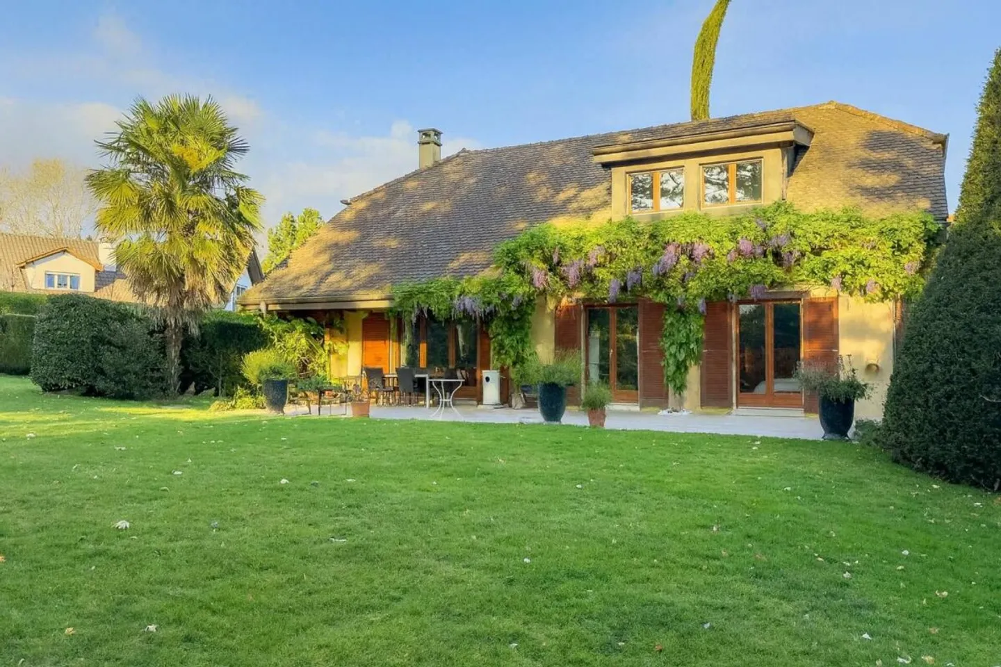 Semi-detached house with 5.5 rooms and garage in Gingins - Photo 15 of 15