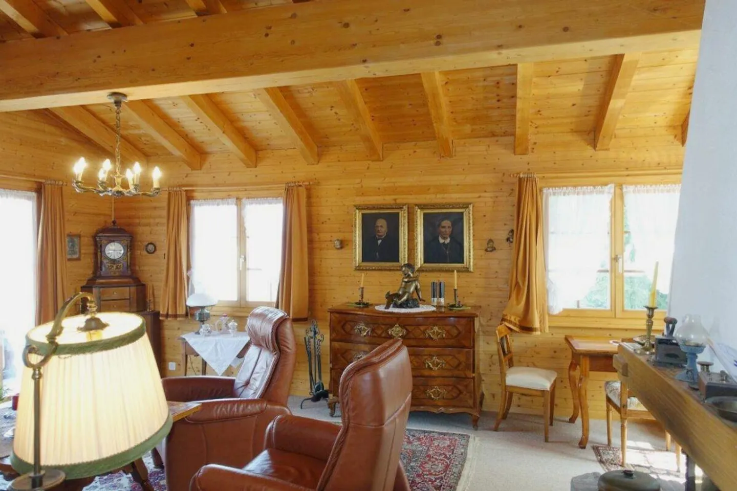 Single-family house - Photo 2 of 5