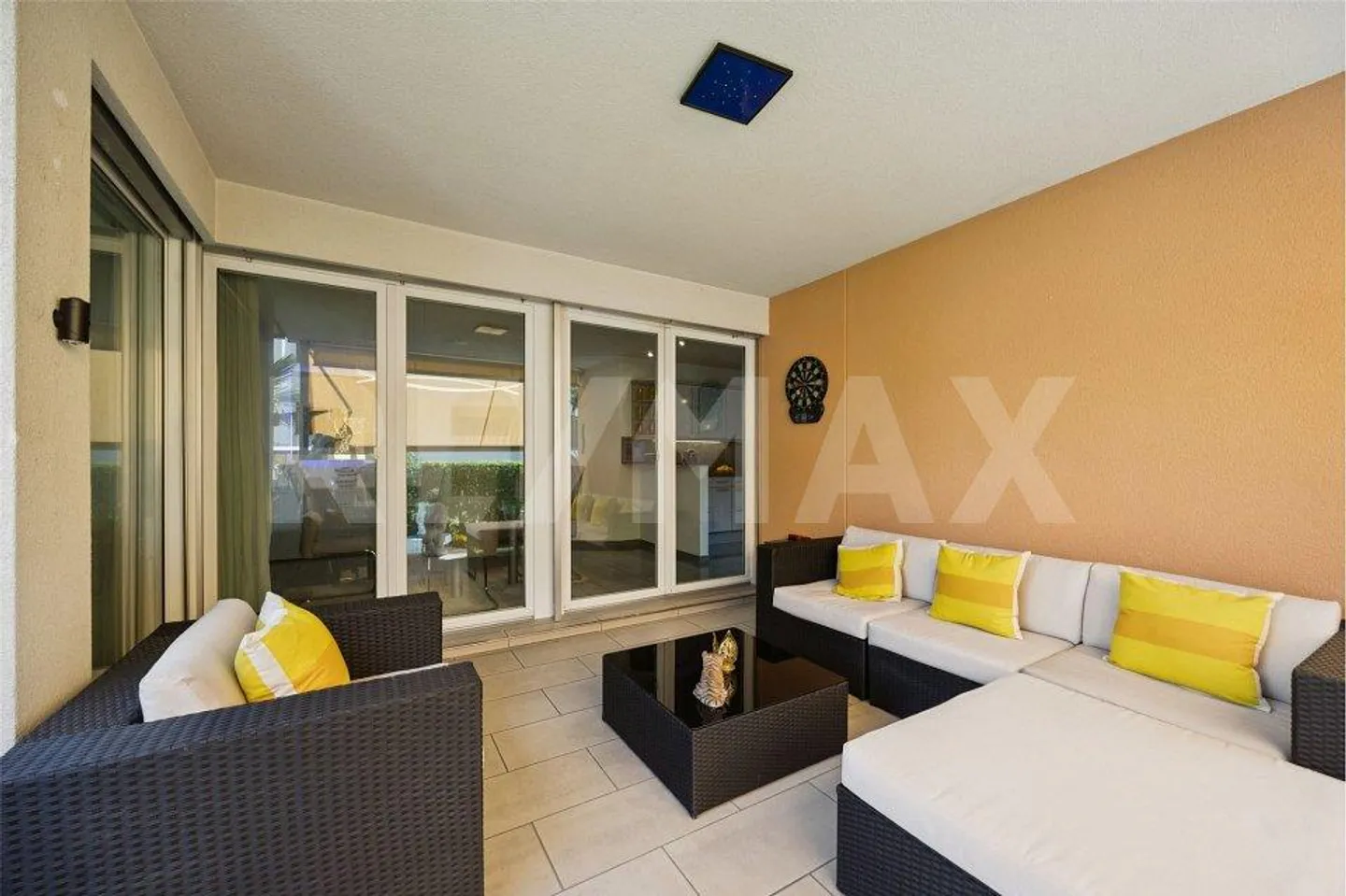 Appartamento giardino moderno e centrale a Binningen, tassazione favorevole - Foto 2 di 13