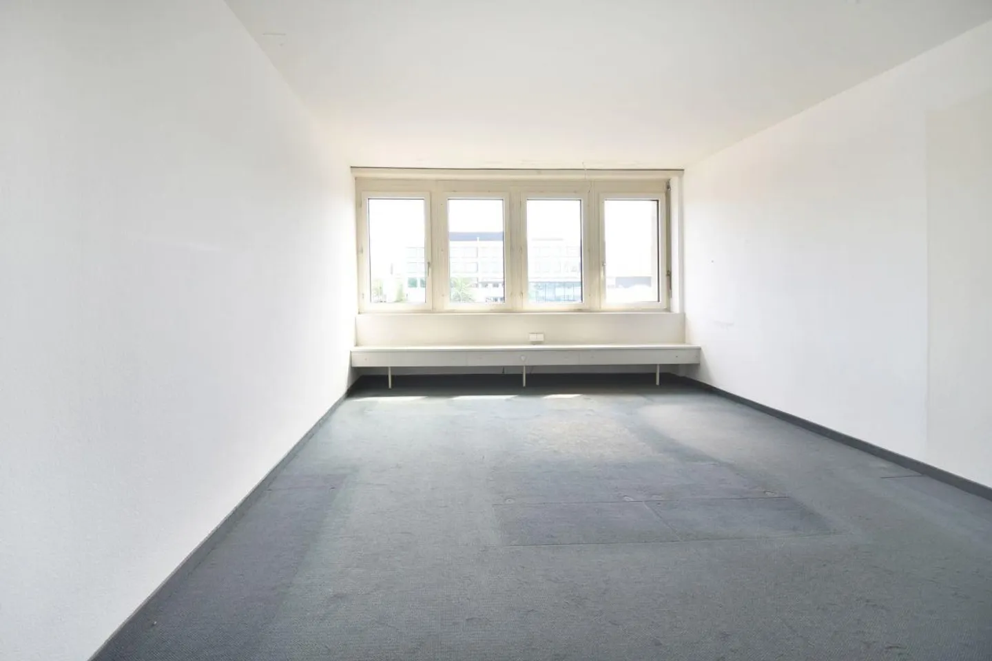 Bright and attractive office spaces for your new business domicile - Photo 7 of 12