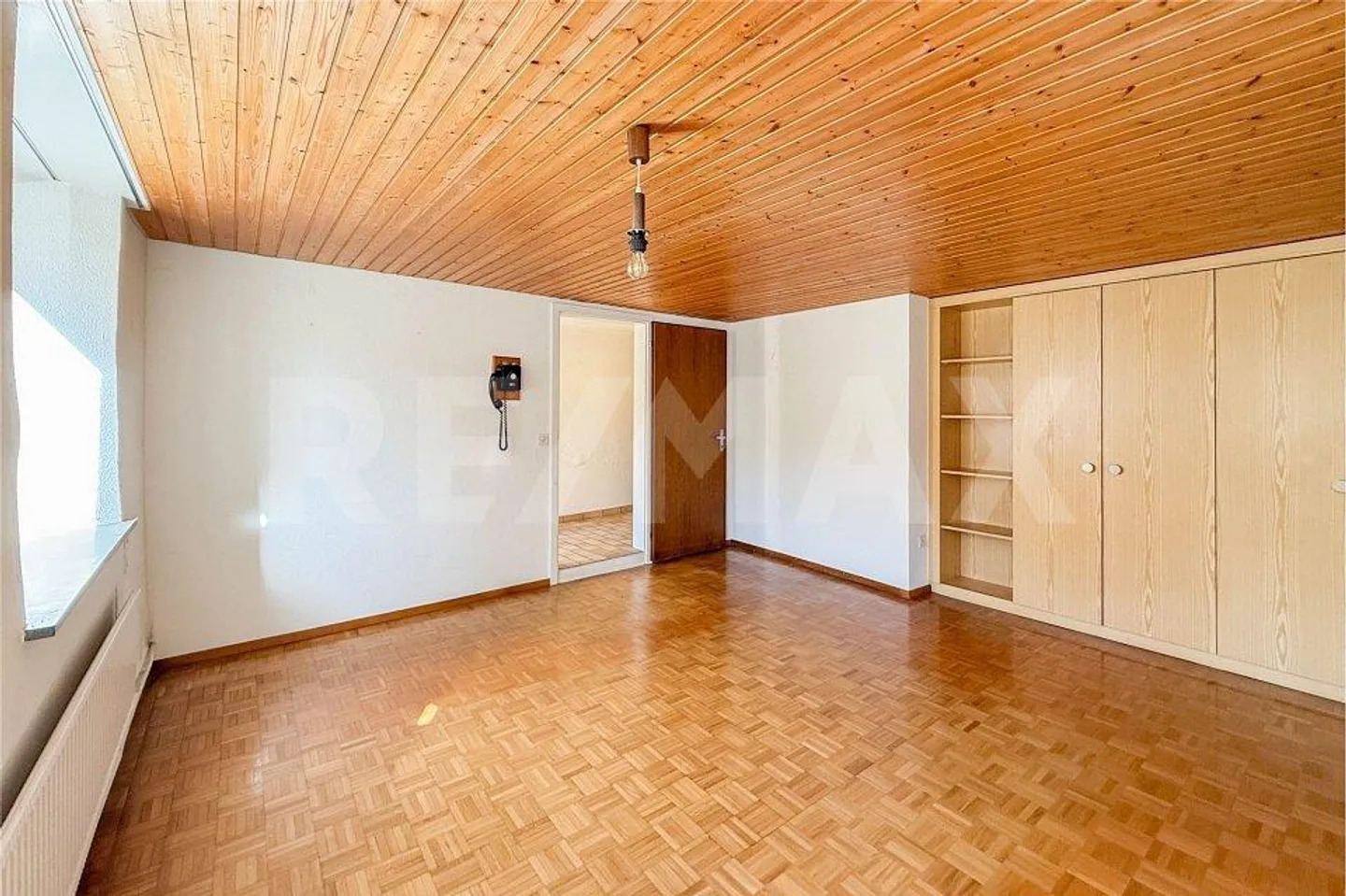 Your project in the village center of Zeiningen: Corner house with great potential - Photo 4 of 12