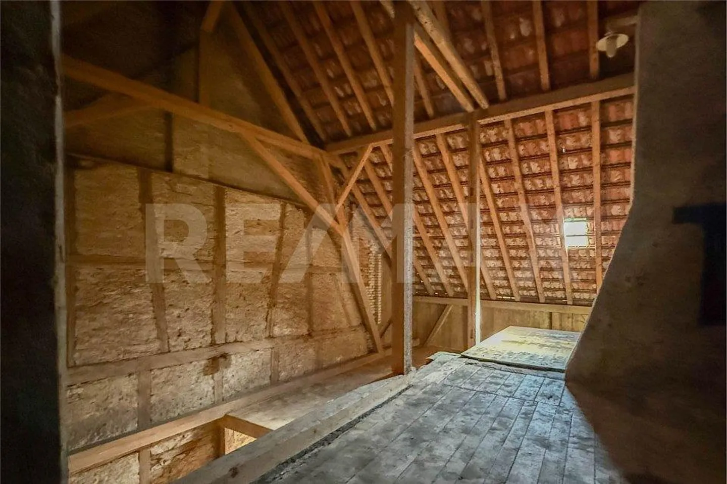 Your project in the village center of Zeiningen: Corner house with great potential - Photo 10 of 12