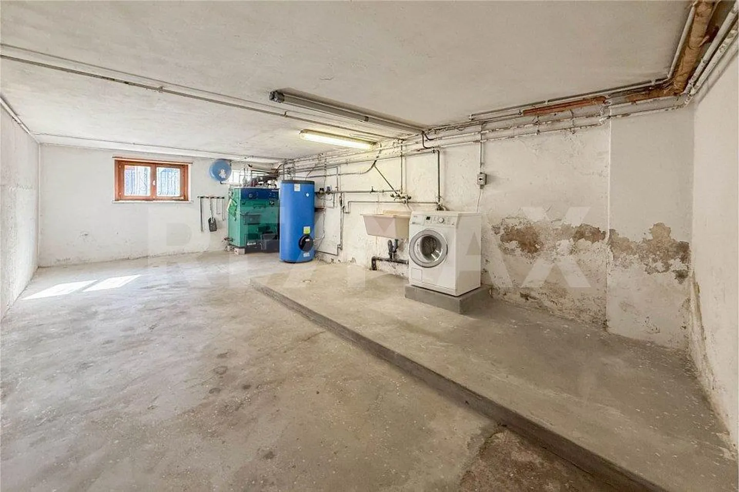 Your project in the village center of Zeiningen: Corner house with great potential - Photo 11 of 12