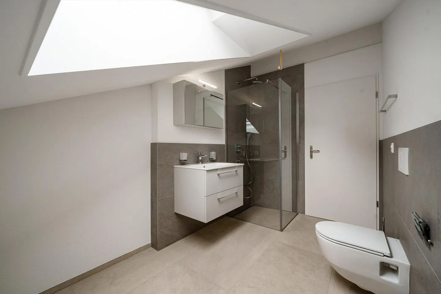 4.5 Zimmer Attika Neubauwohnung! Modern, zentral und im Grünen! - Foto 5 von 9