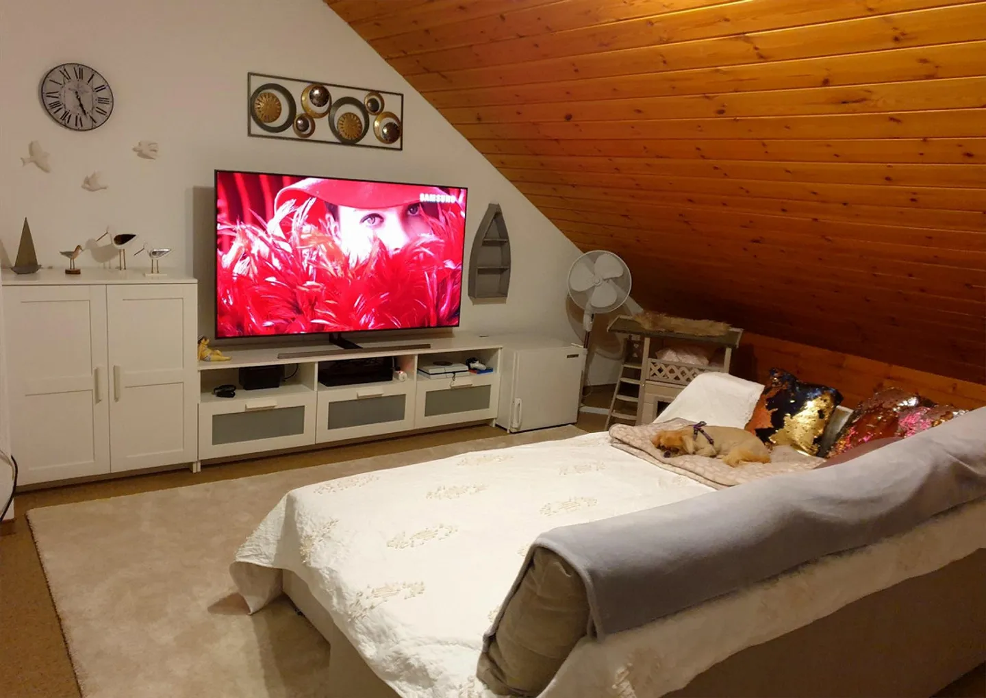 Centrally located spacious 2.5-room attic apartment - Photo 7 of 8