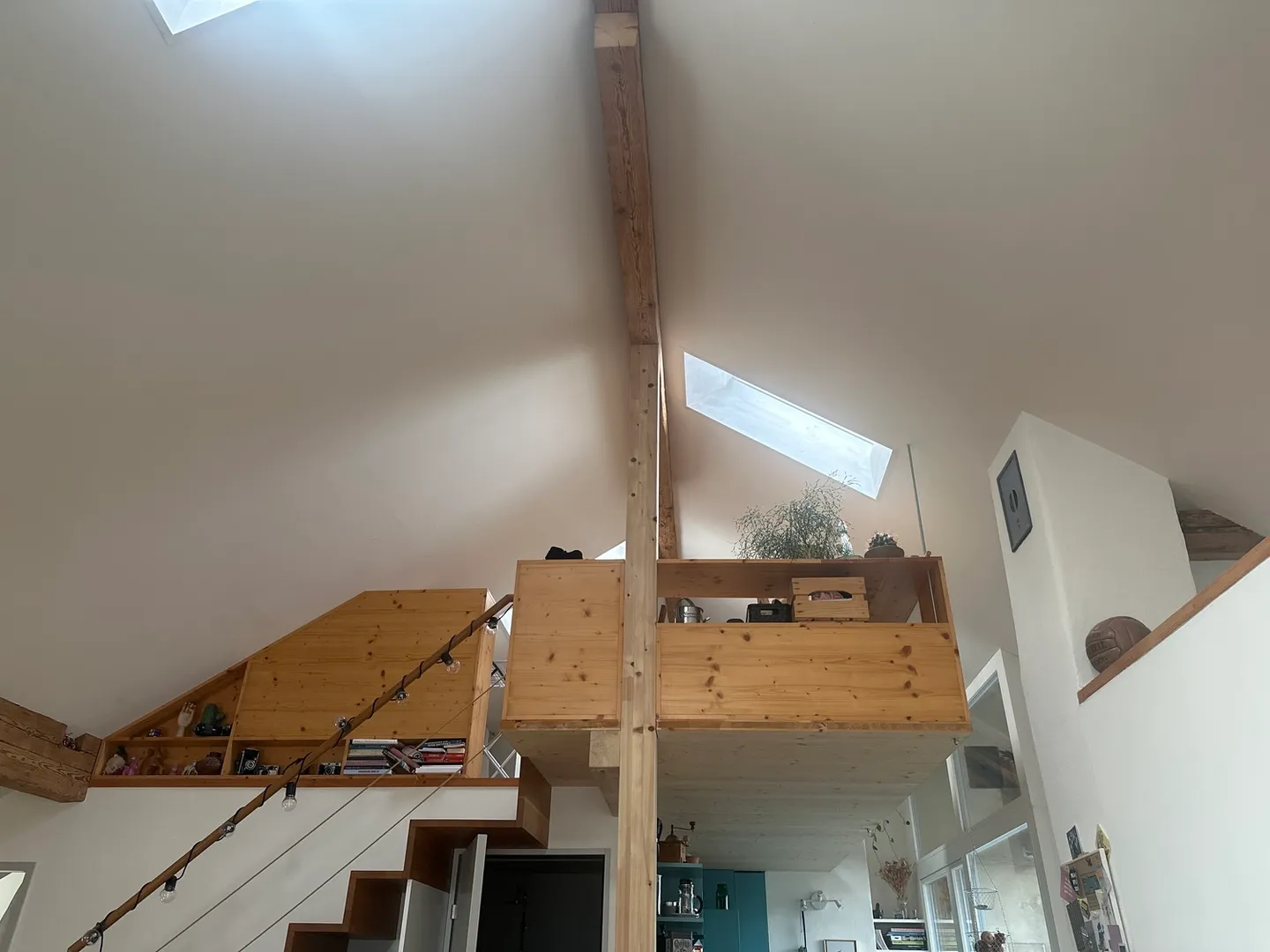 APPARTEMENT SOUS LES TOITS 3½ PIÈCES À BERN - BREITENRAIN, MEUBLÉ, TEMPORAIRE - Photo 3 sur 8