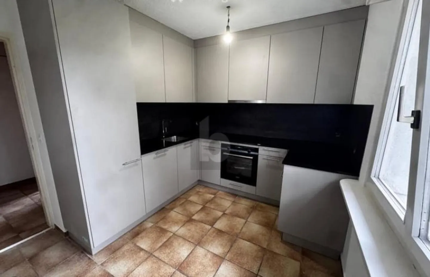 PIANO MOLTO SPAZIOSO CON DUE BALCONI - Foto 4 di 5