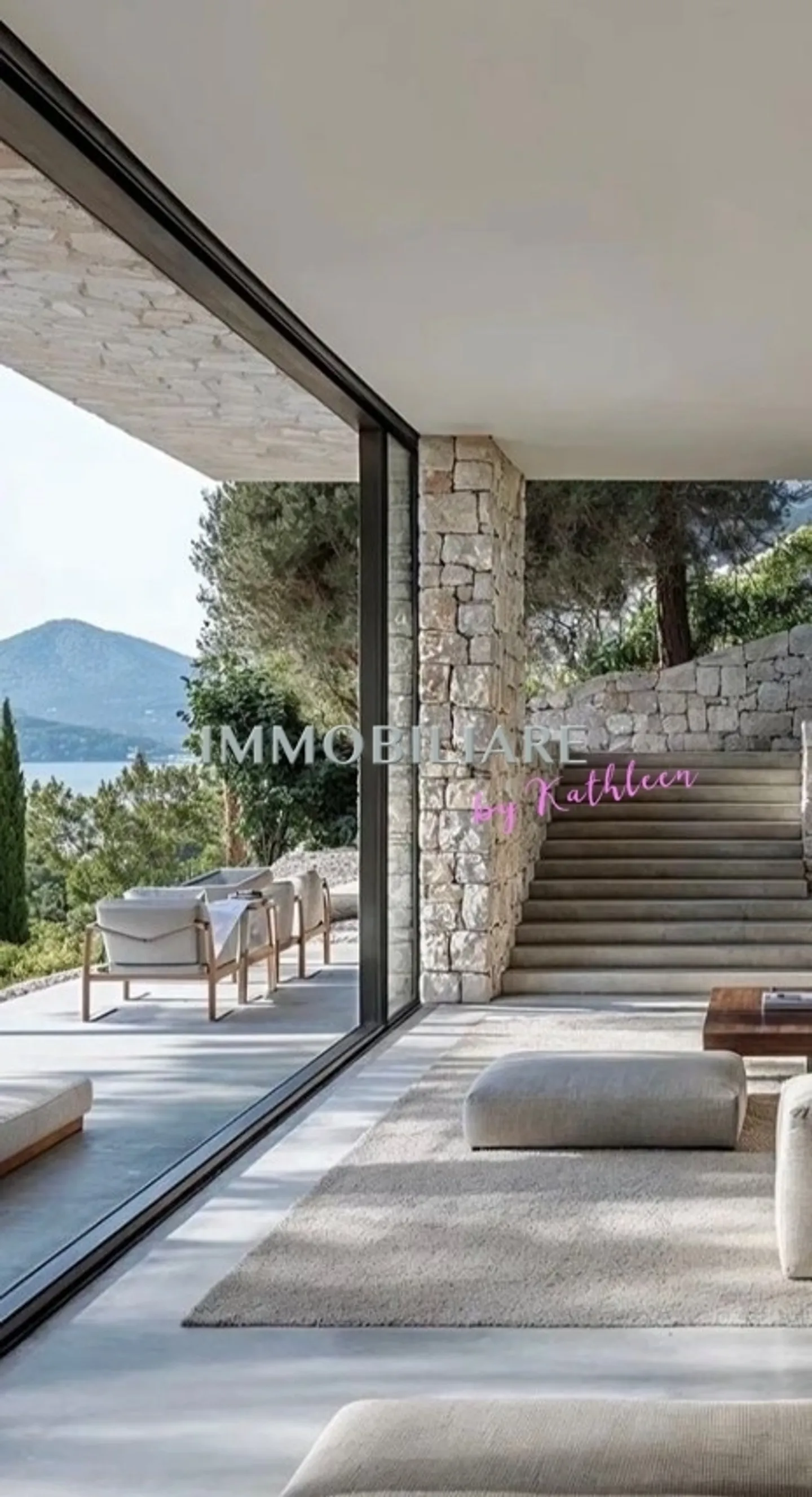 Holiday home with fantastic unobstructed lake view, garden + garage - Photo 7 of 12