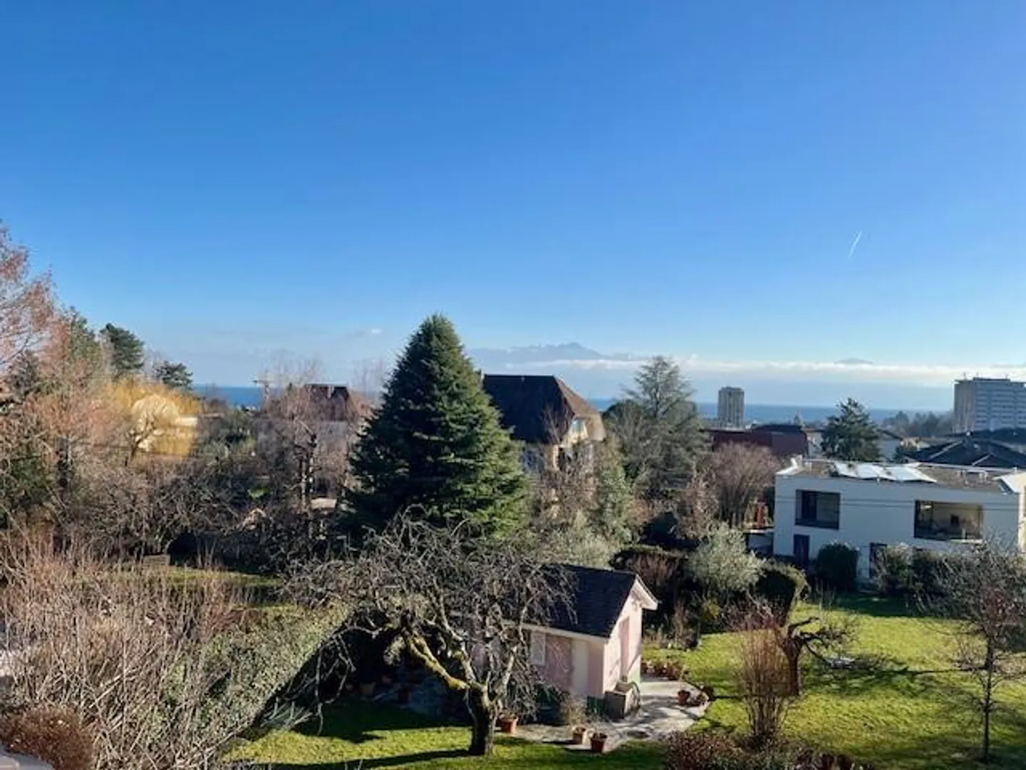 Appartement à louer - Photo 2 sur 8