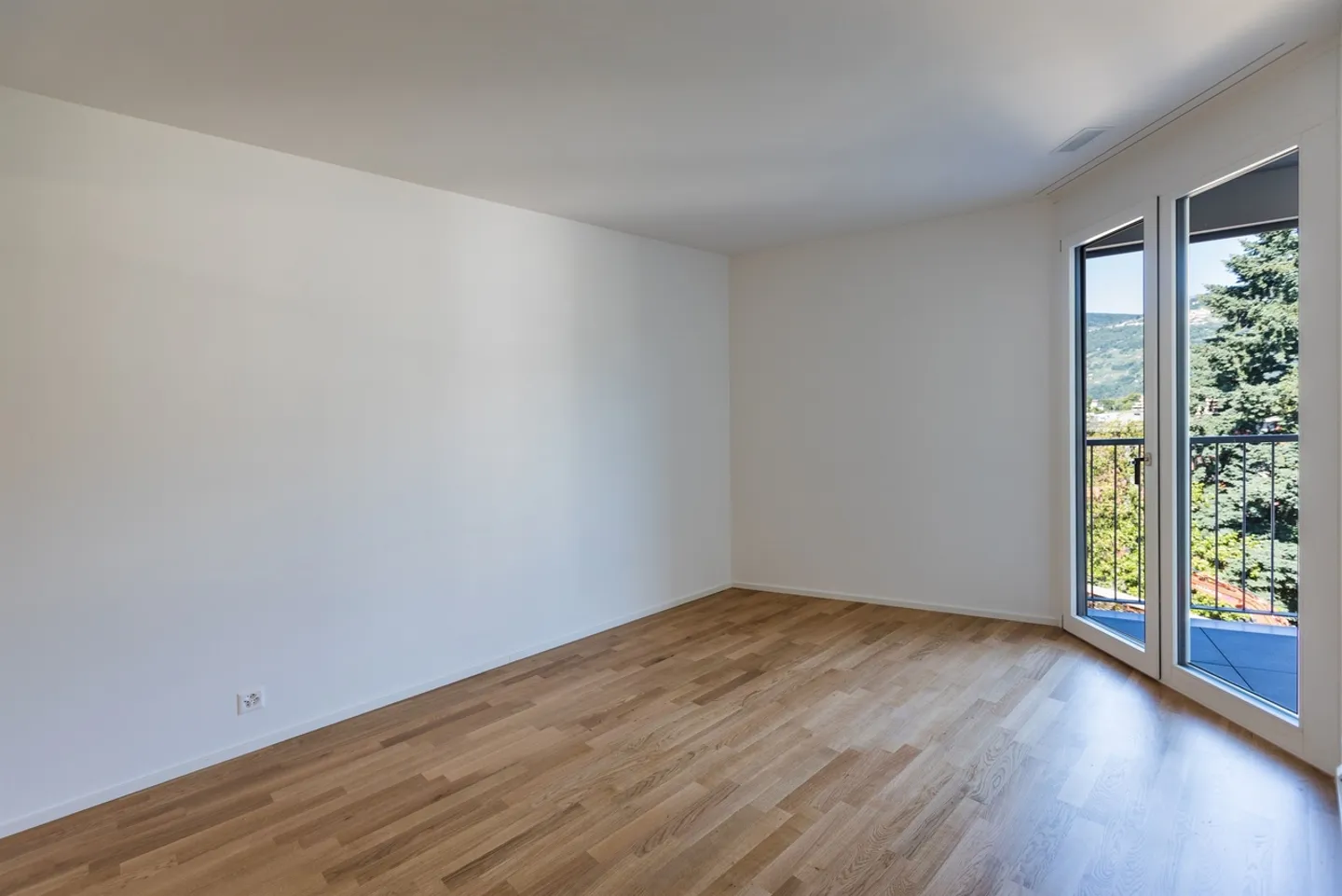 3.5 Room Apartment - Photo 3 of 7