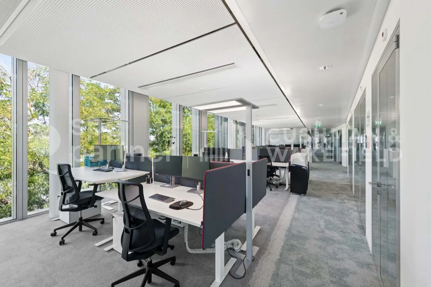 Ateliers High-Tech et Bureaux - Photo 7 sur 13