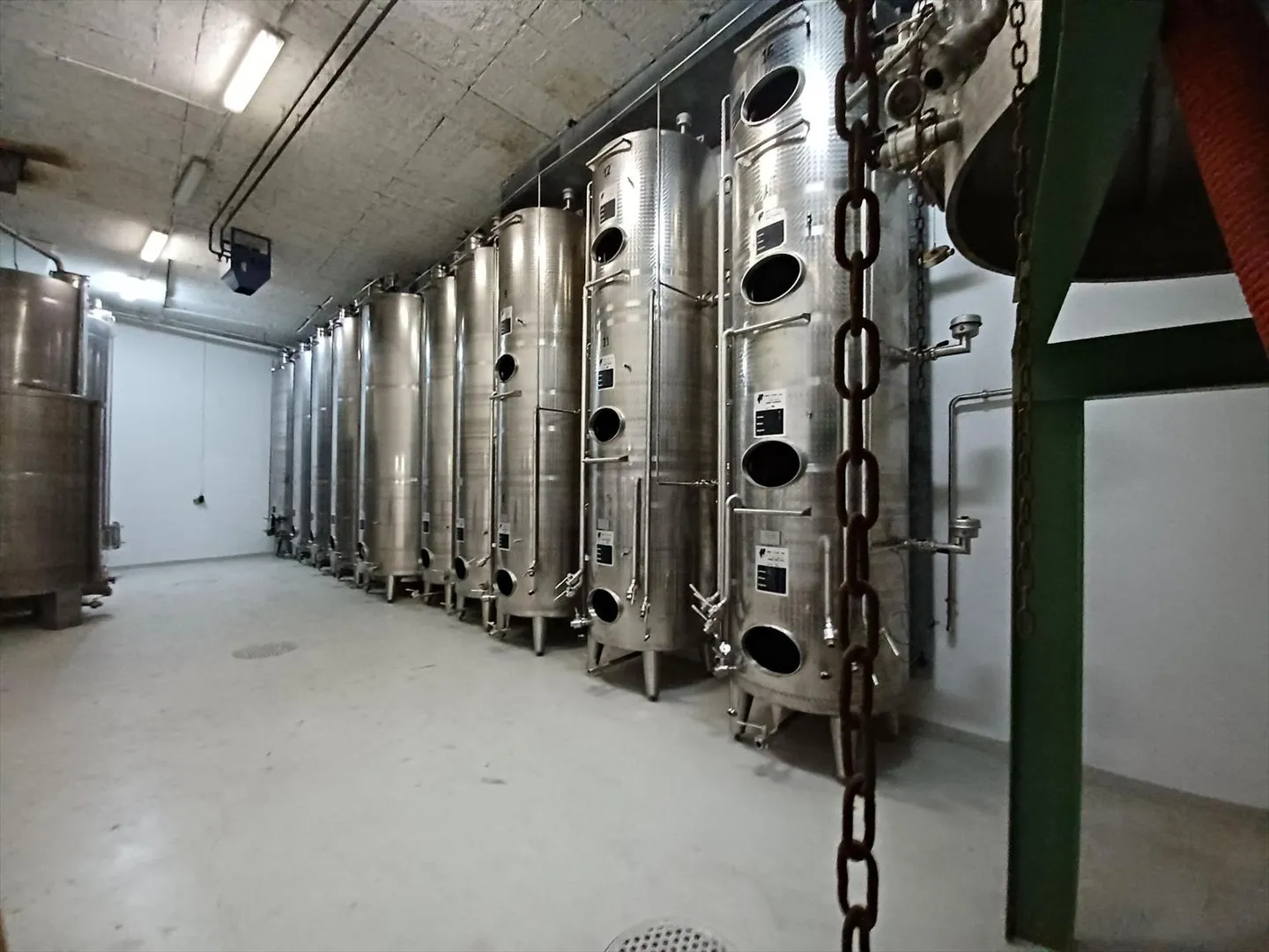 Lager | Weinkeller | Ausgestatteter Lagerraum - Foto 4 von 13