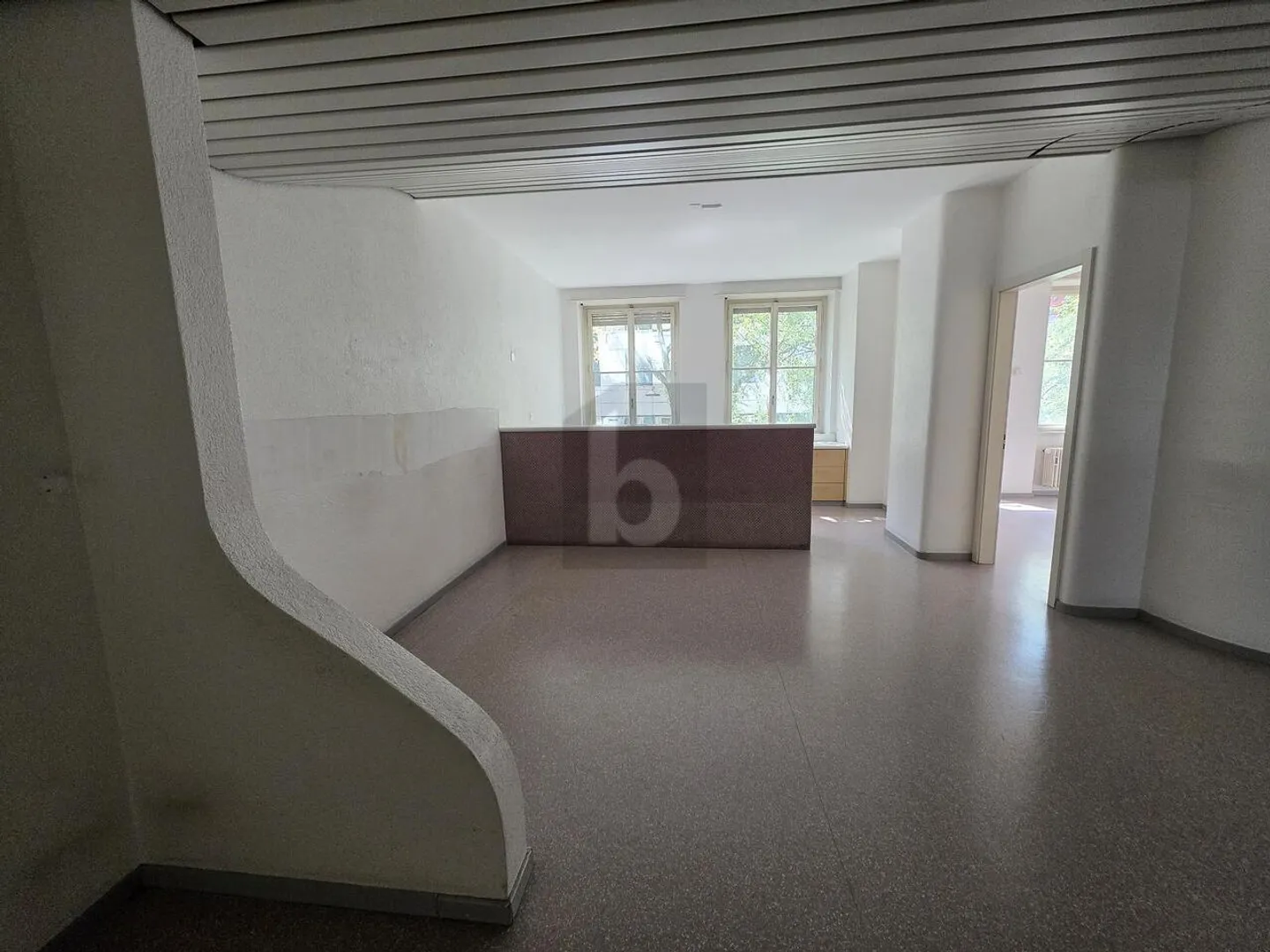 IDEALLY LOCATED IN THE CENTER OF FRIBOURG - Photo 3 of 6