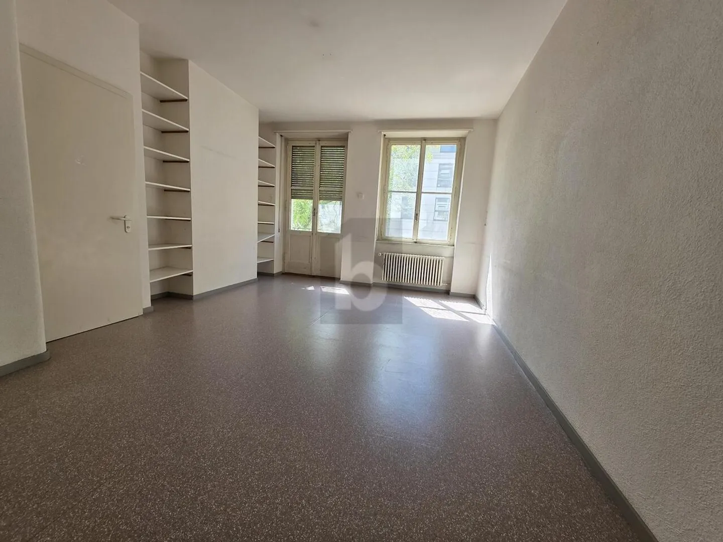 IDEALLY LOCATED IN THE CENTER OF FRIBOURG - Photo 4 of 6