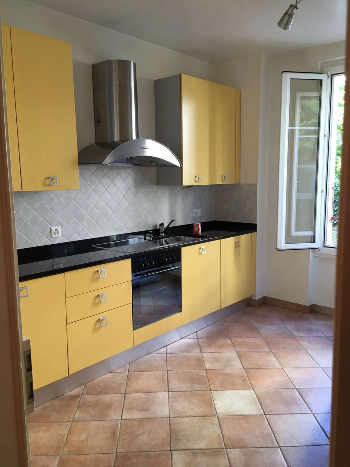 Charmant appartement 3.5 pièces - Photo 2 sur 7