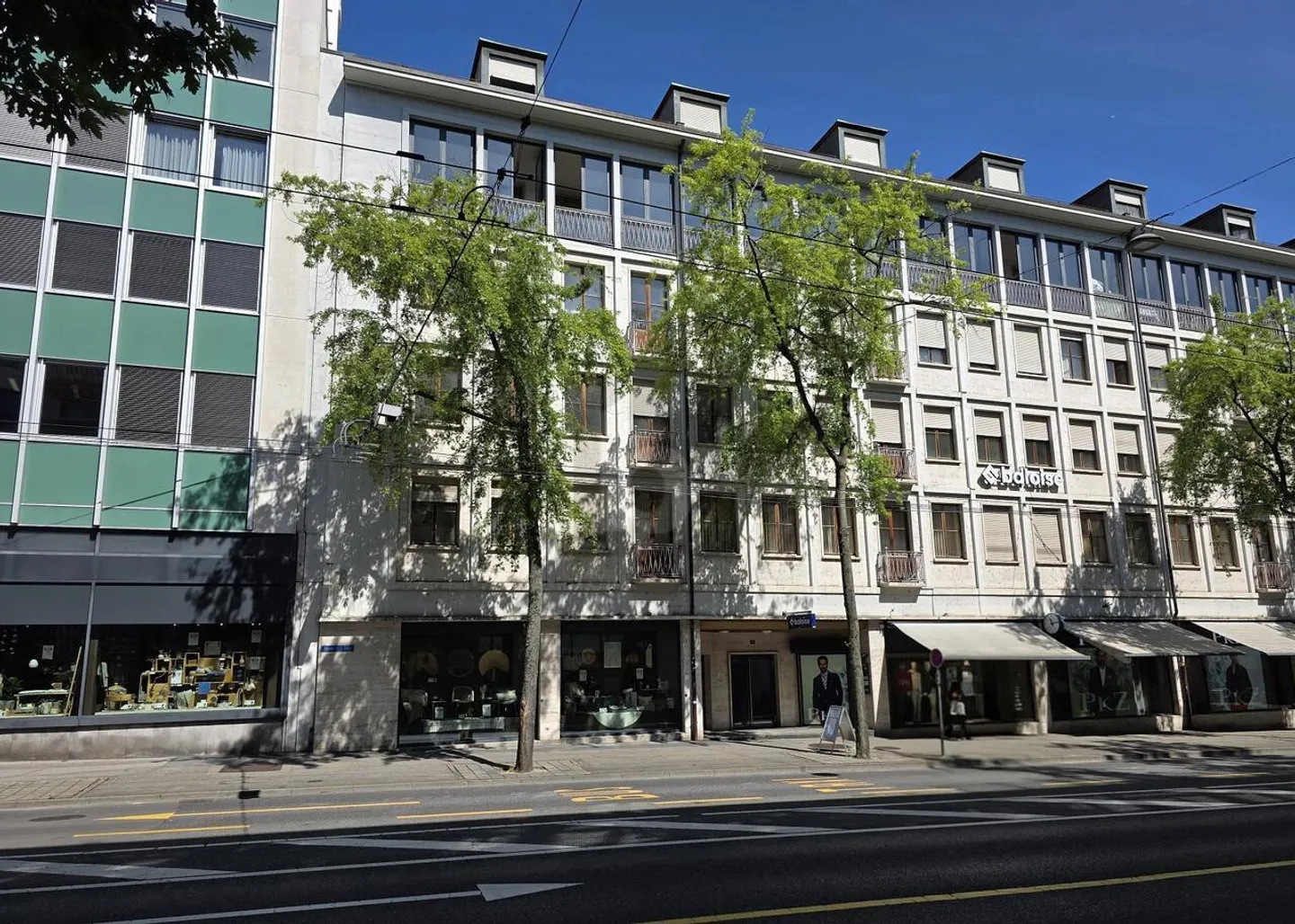 IDEALLY LOCATED IN THE CENTER OF FRIBOURG - Photo 1 of 6