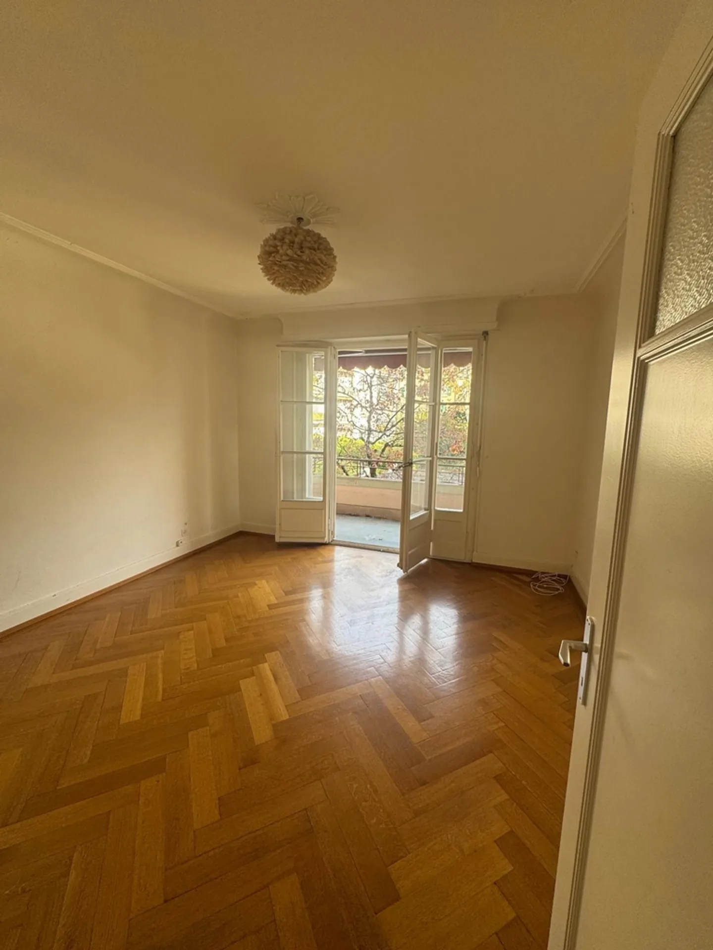 Charmante 2-Zimmer-Wohnung im 2. Stock in Lausanne - Foto 2 von 5