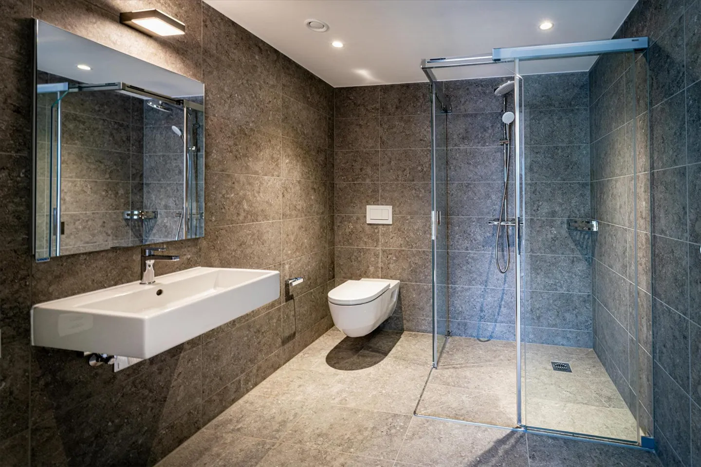 Vita multigenerazionale in una bella posizione centrale - Foto 4 di 7