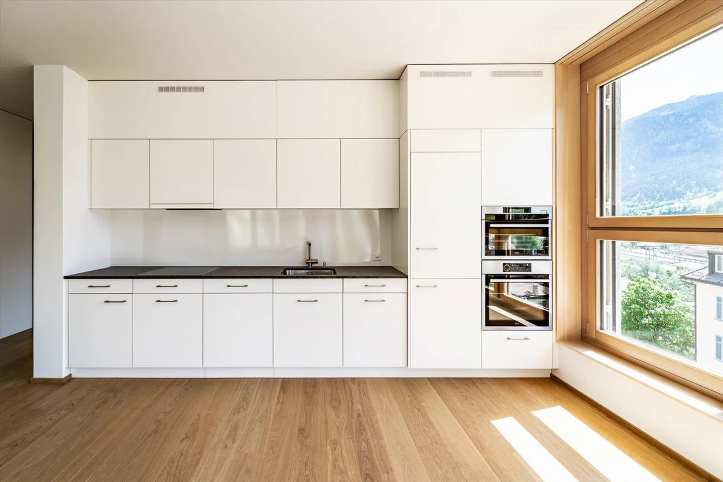 Vita multigenerazionale in una bella posizione centrale - Foto 3 di 7