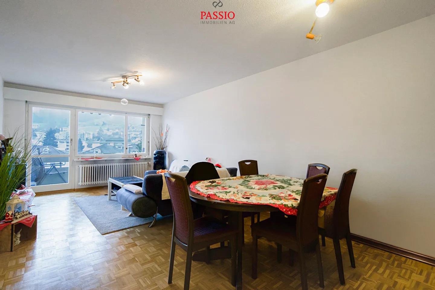 Spacious 4.5-room apartment in a central location - Photo 1 of 15