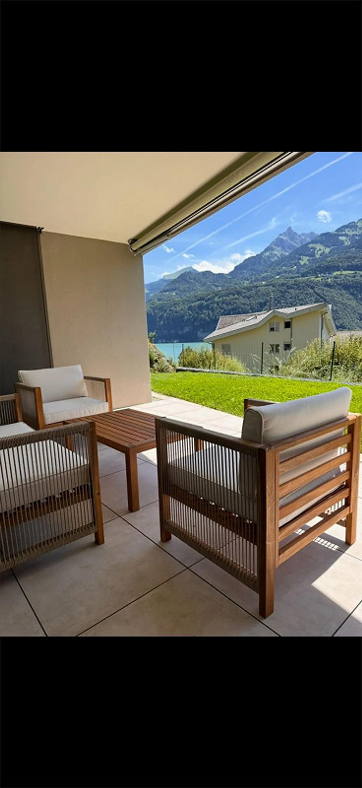 Cercasi nuovo inquilino per un bellissimo appartamento di 5,5 stanze con vista lago - Foto 1 di 12