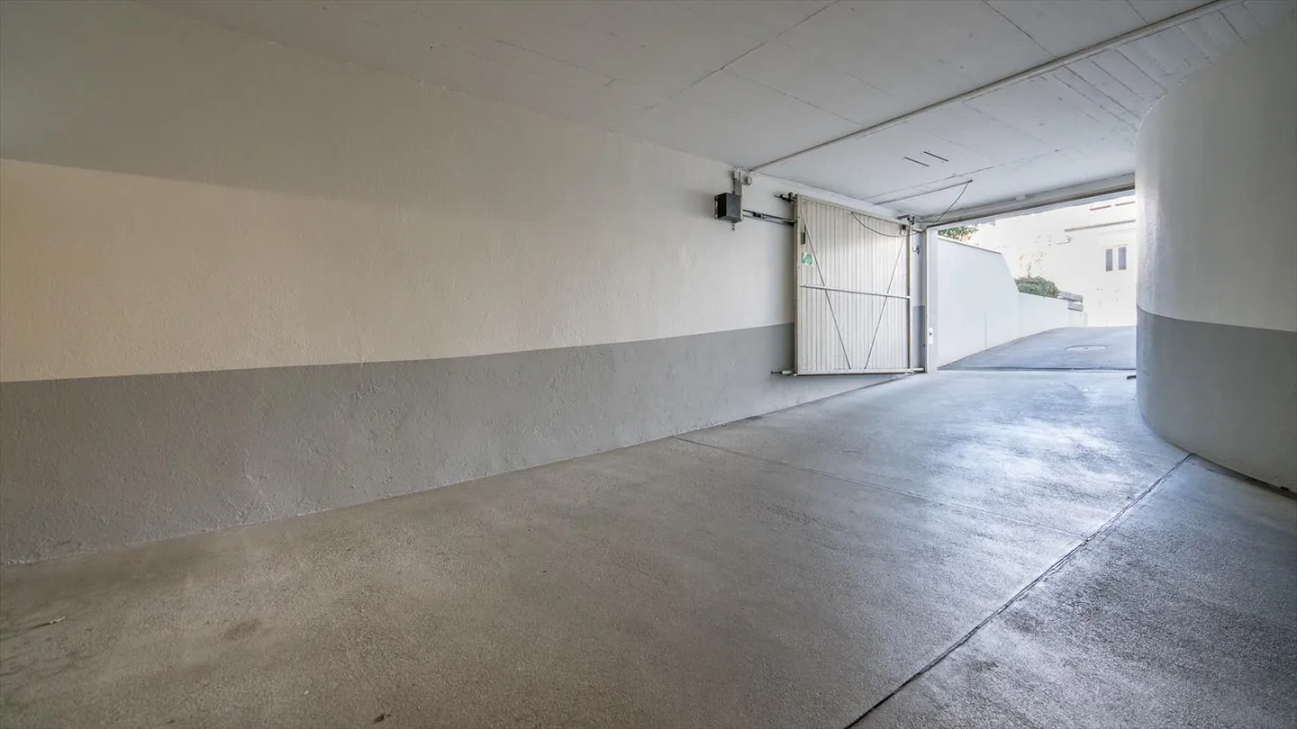 Motorcycle parking for rent - Photo 2 of 2