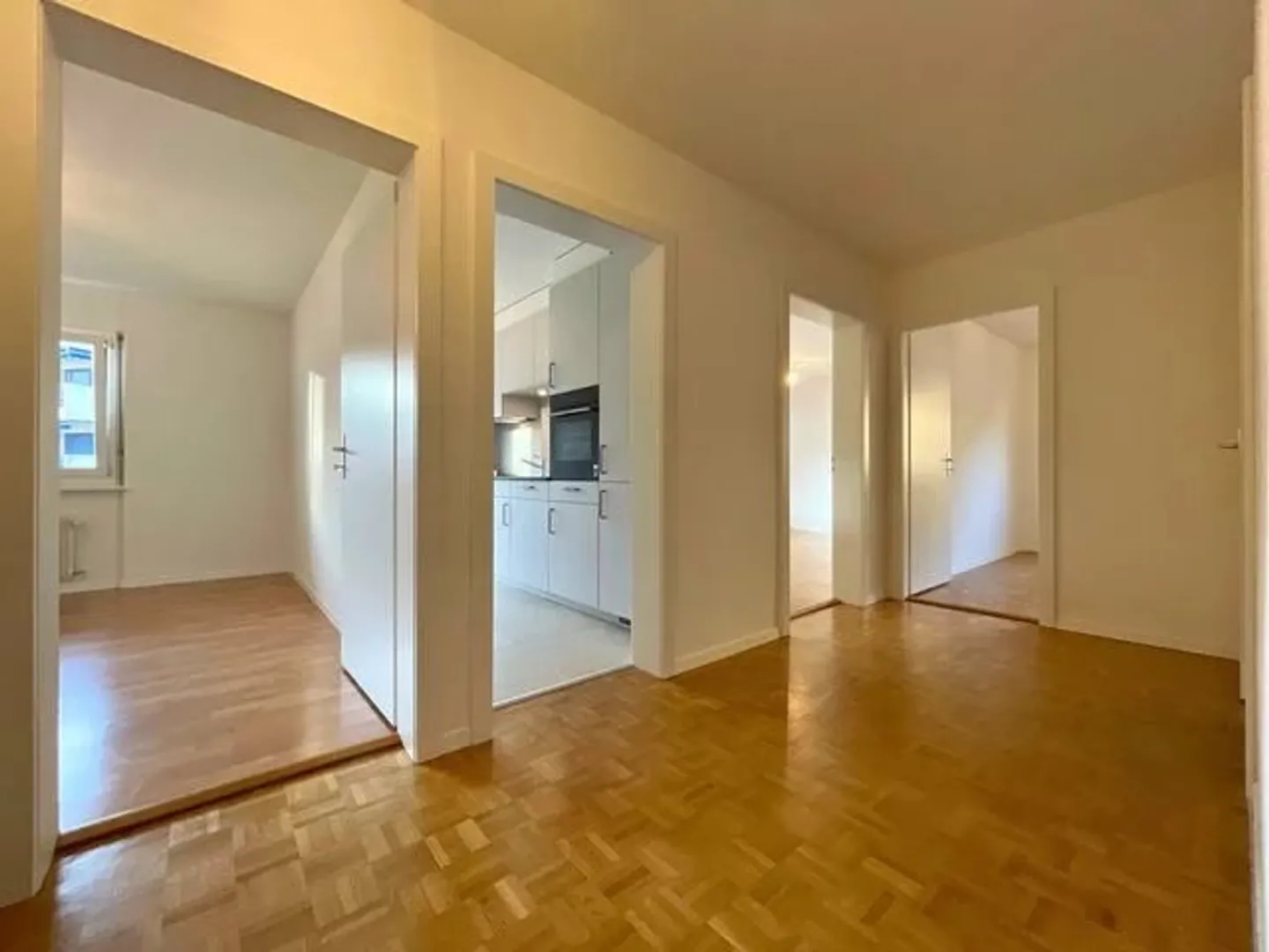 Appartement de 3 pièces au 4ème étage - Photo 3 sur 13