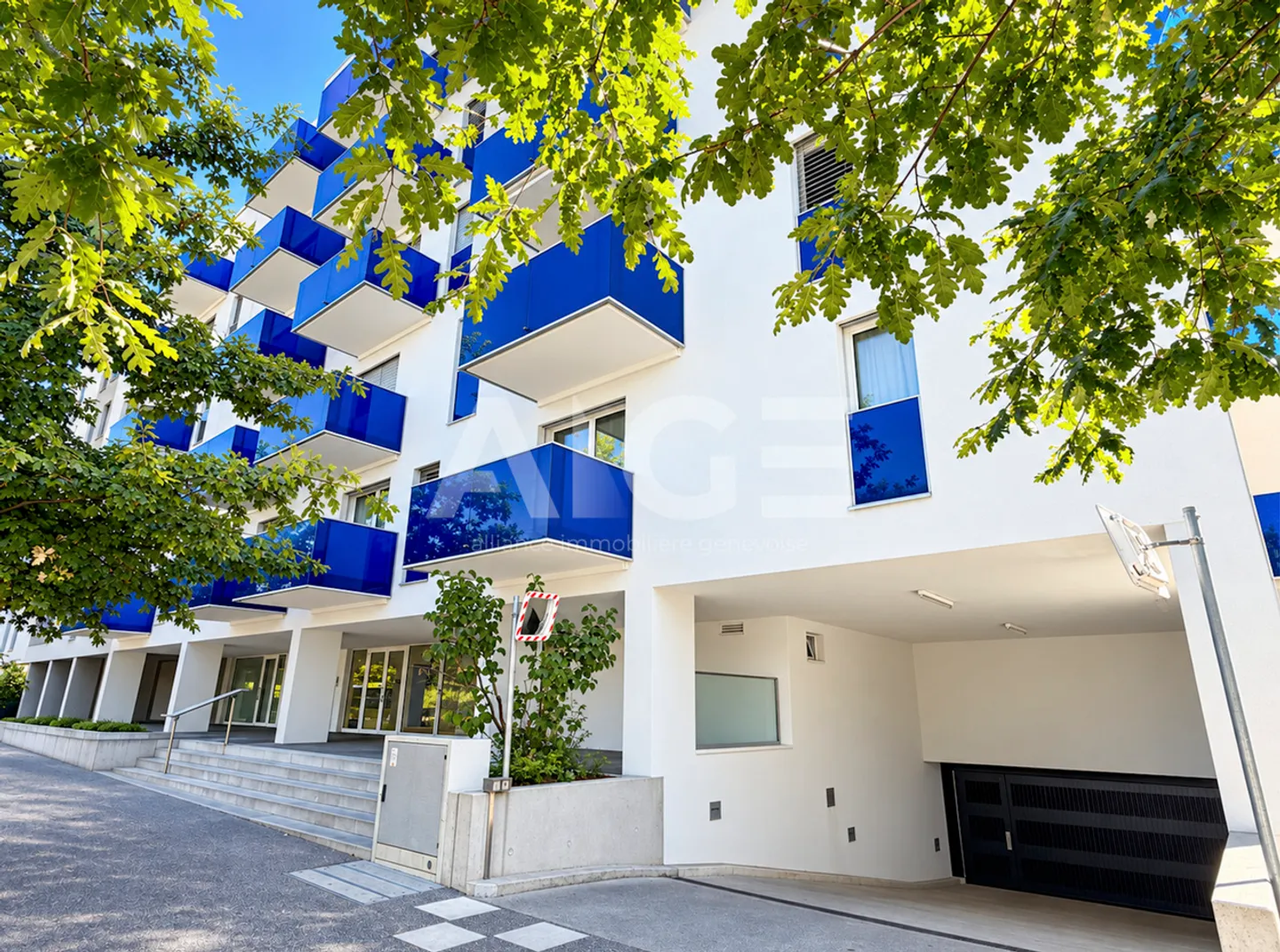 Appartement lumineux avec balcon - Photo 6 sur 7