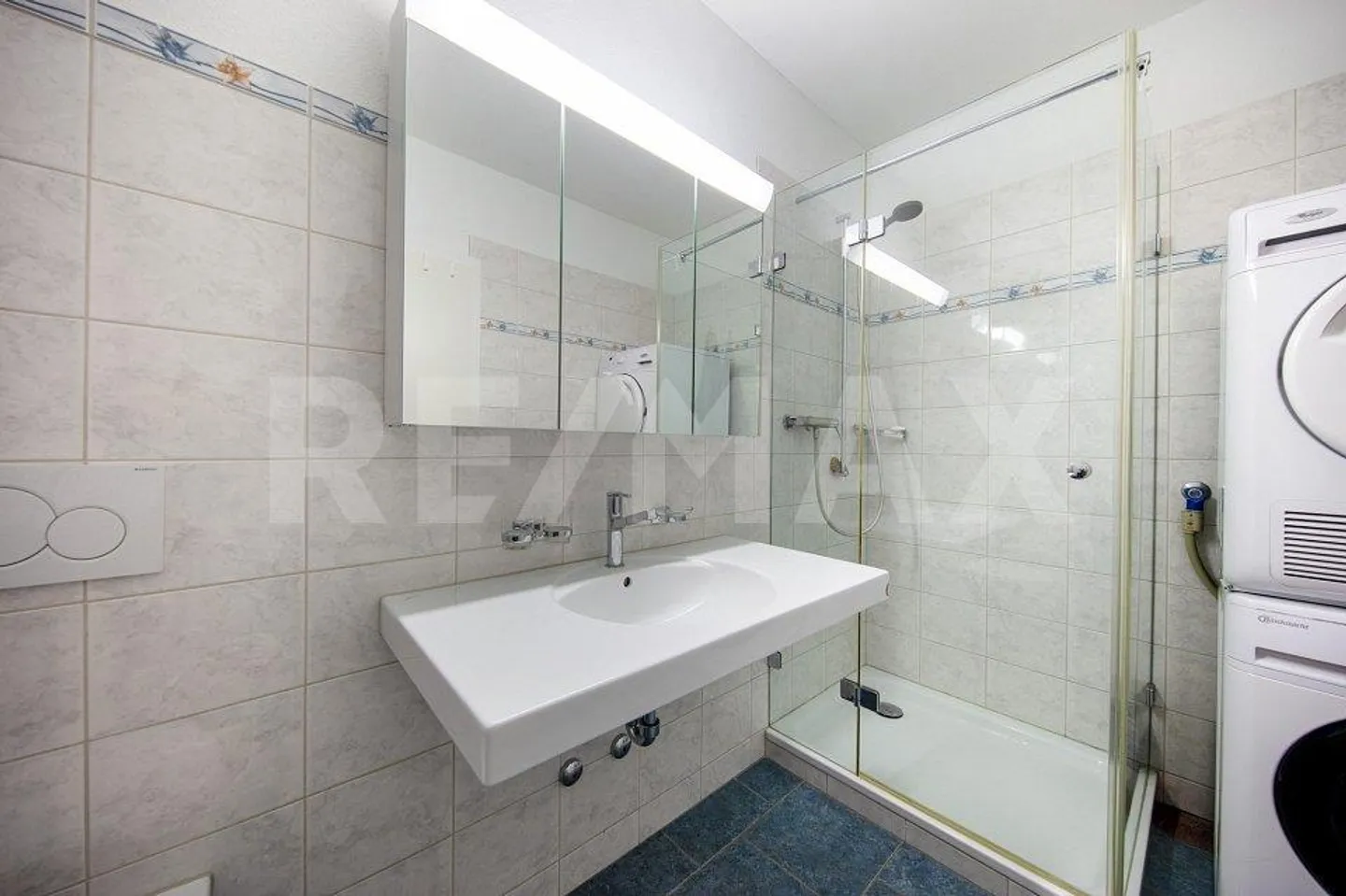 Appartement attrayant, nouvellement rénové de 2,5 pièces dans un emplacement calme près du centre du village et du lac, 6442 Gersau SZ - Photo 9 sur 13