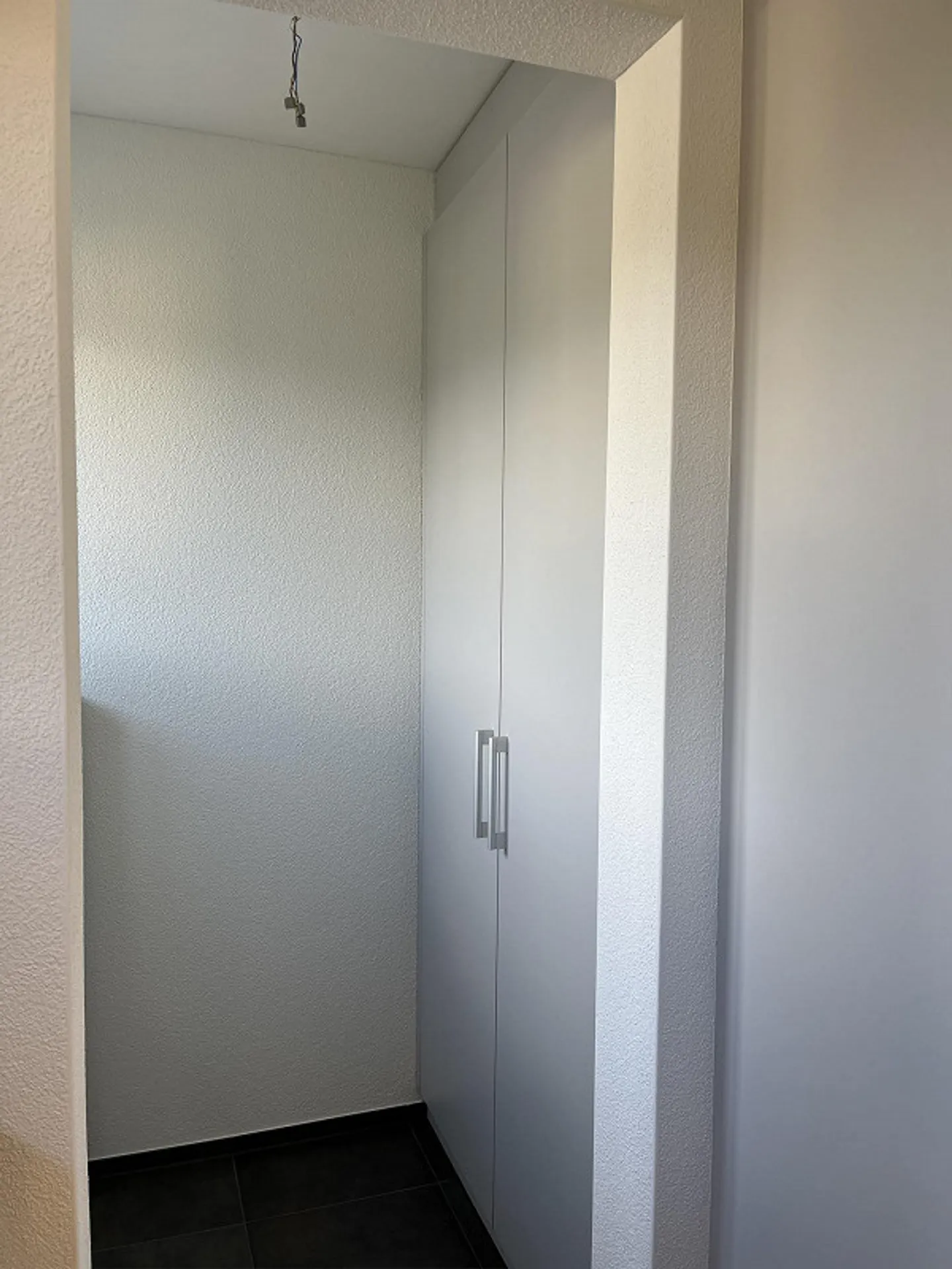 con accesso privato al lago e ampio spazio per ufficio/pratica - Foto 9 di 15