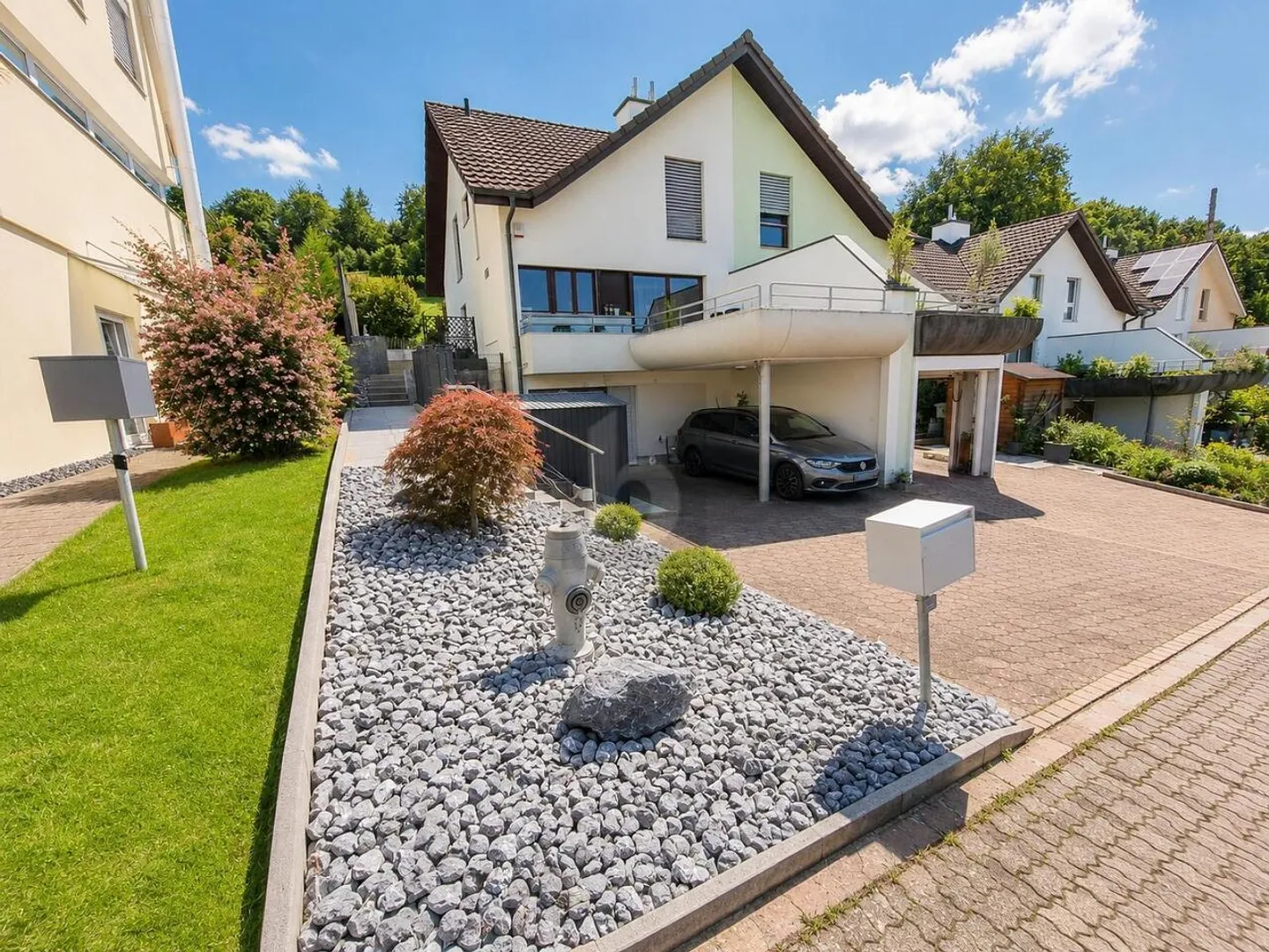 Familienhaus mit Garten - Foto 1 von 6