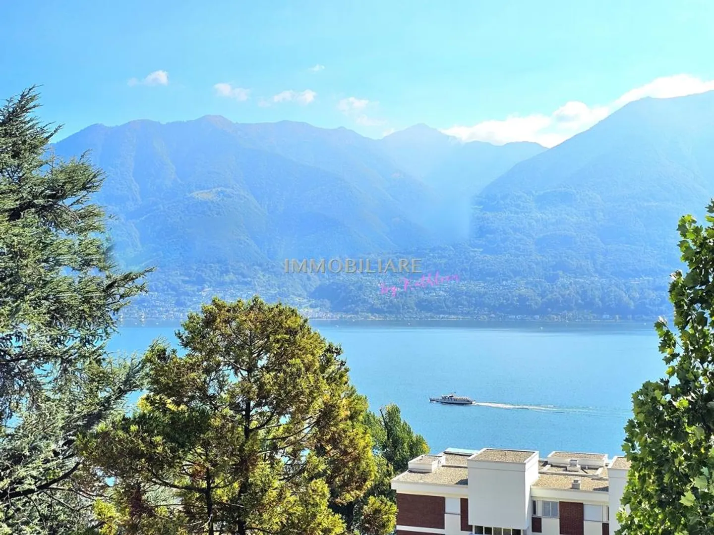 Votre place au premier rang au lac Majeur : Attique avec piscine intérieure et cheminée - Photo 19 sur 25