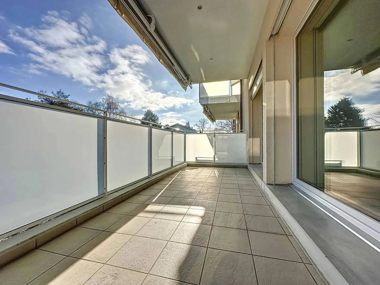 Appartement moderne avec balcon - Photo 5 sur 12