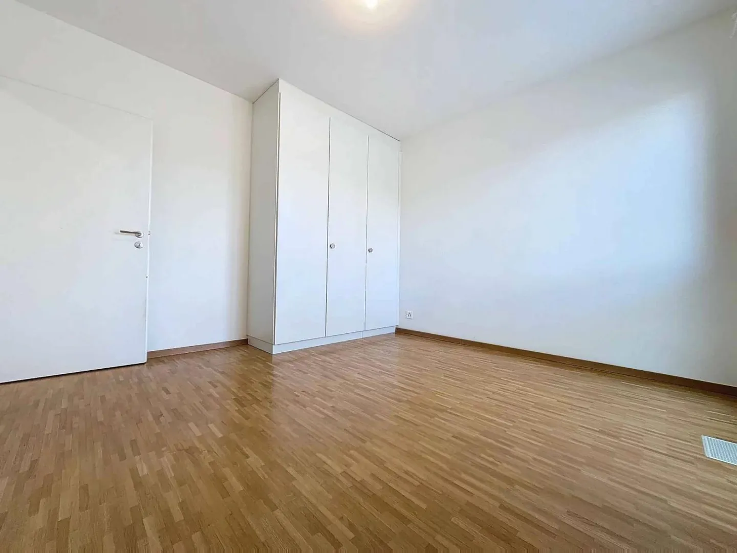 Appartement moderne avec balcon - Photo 10 sur 12