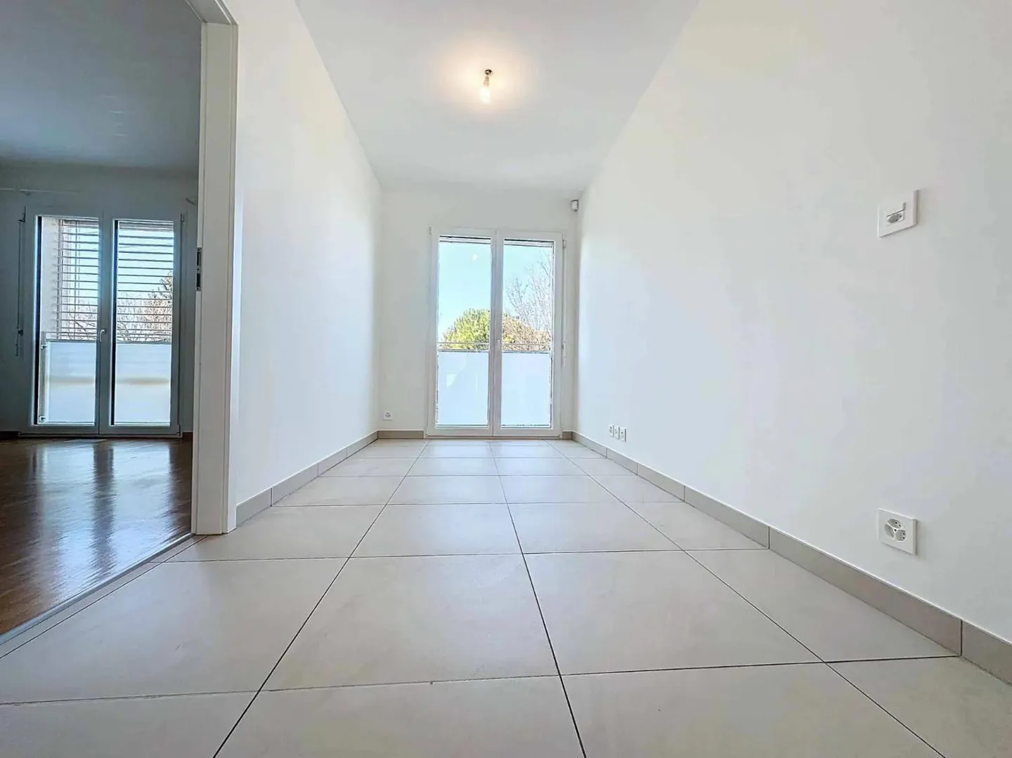 Appartement moderne avec balcon - Photo 12 sur 12