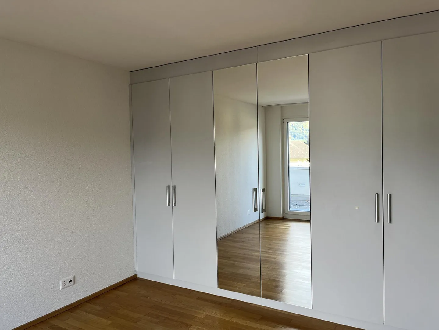 con accesso privato al lago e ampio spazio per ufficio/pratica - Foto 13 di 15