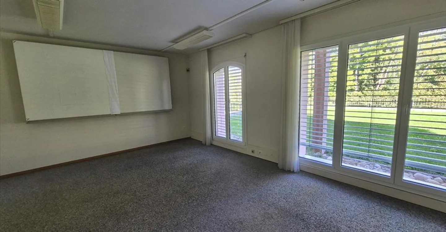 Mischgenutztes Gebäude mieten - Foto 1 von 11