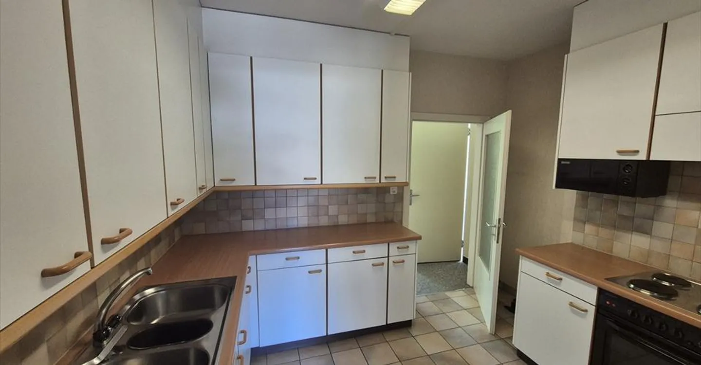 Mischgenutztes Gebäude mieten - Foto 4 von 11