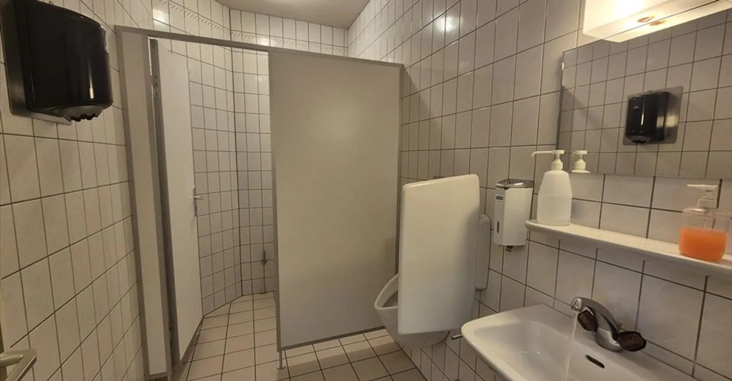 Mischgenutztes Gebäude mieten - Foto 2 von 11