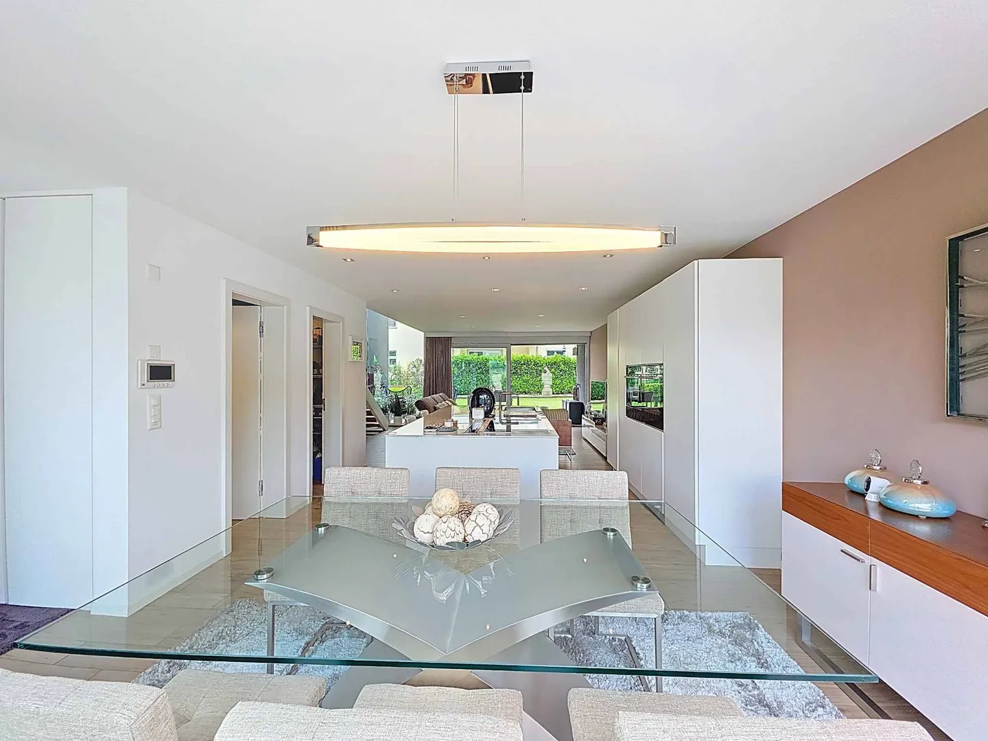 Appartamento in una casa bifamiliare con giardino privato - Foto 5 di 10