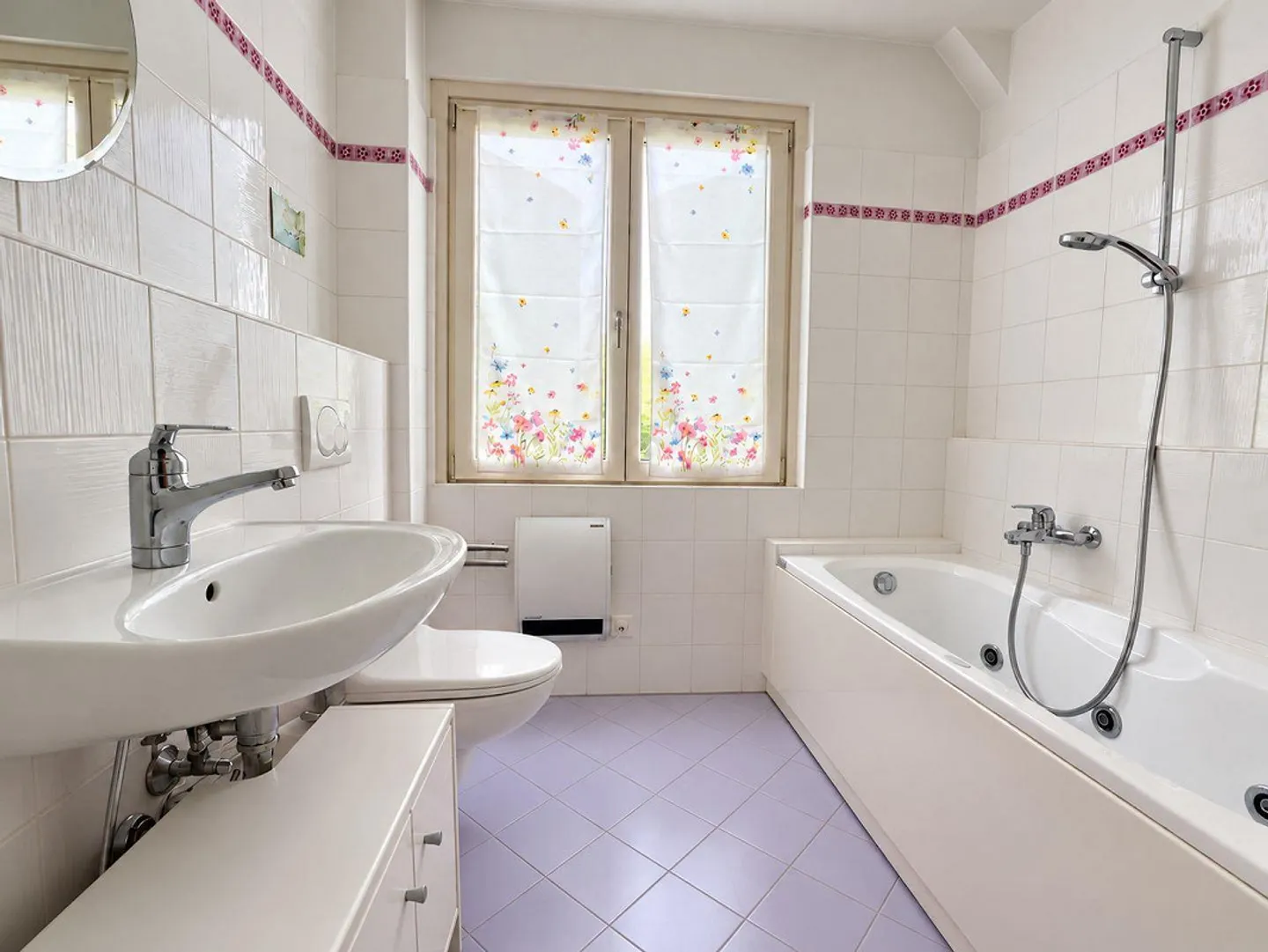 Petite maison bifamiliale à rénover avec rustique et jardin - Photo 5 sur 19