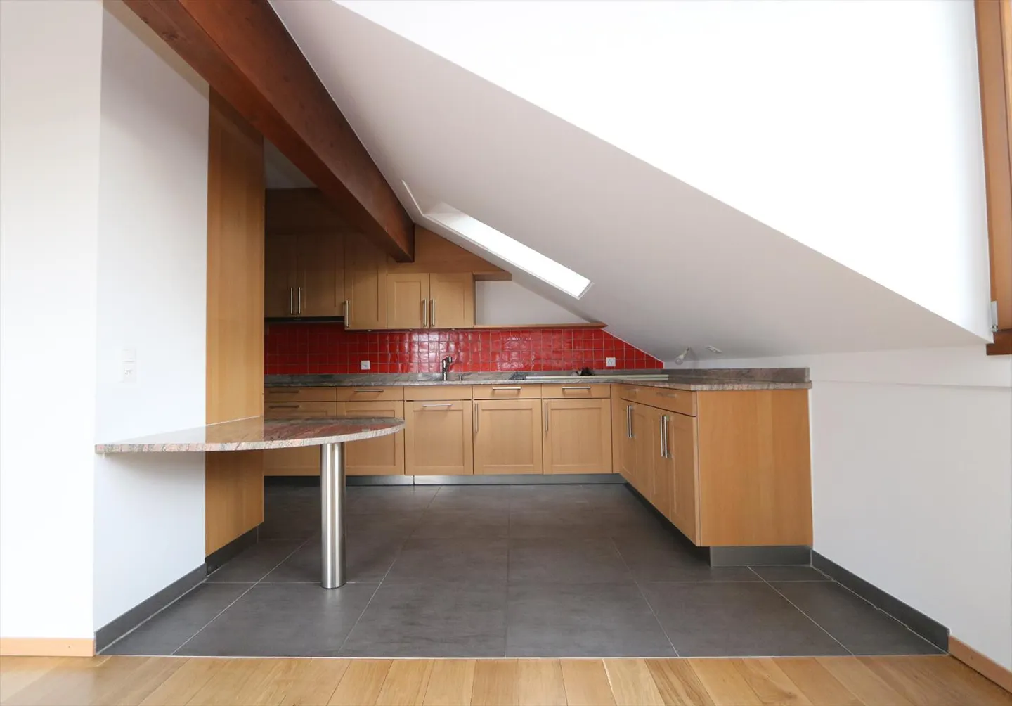 Duplex-Wohnung mit 7,5 Zimmern und Terrasse in Bernex - Foto 4 von 17