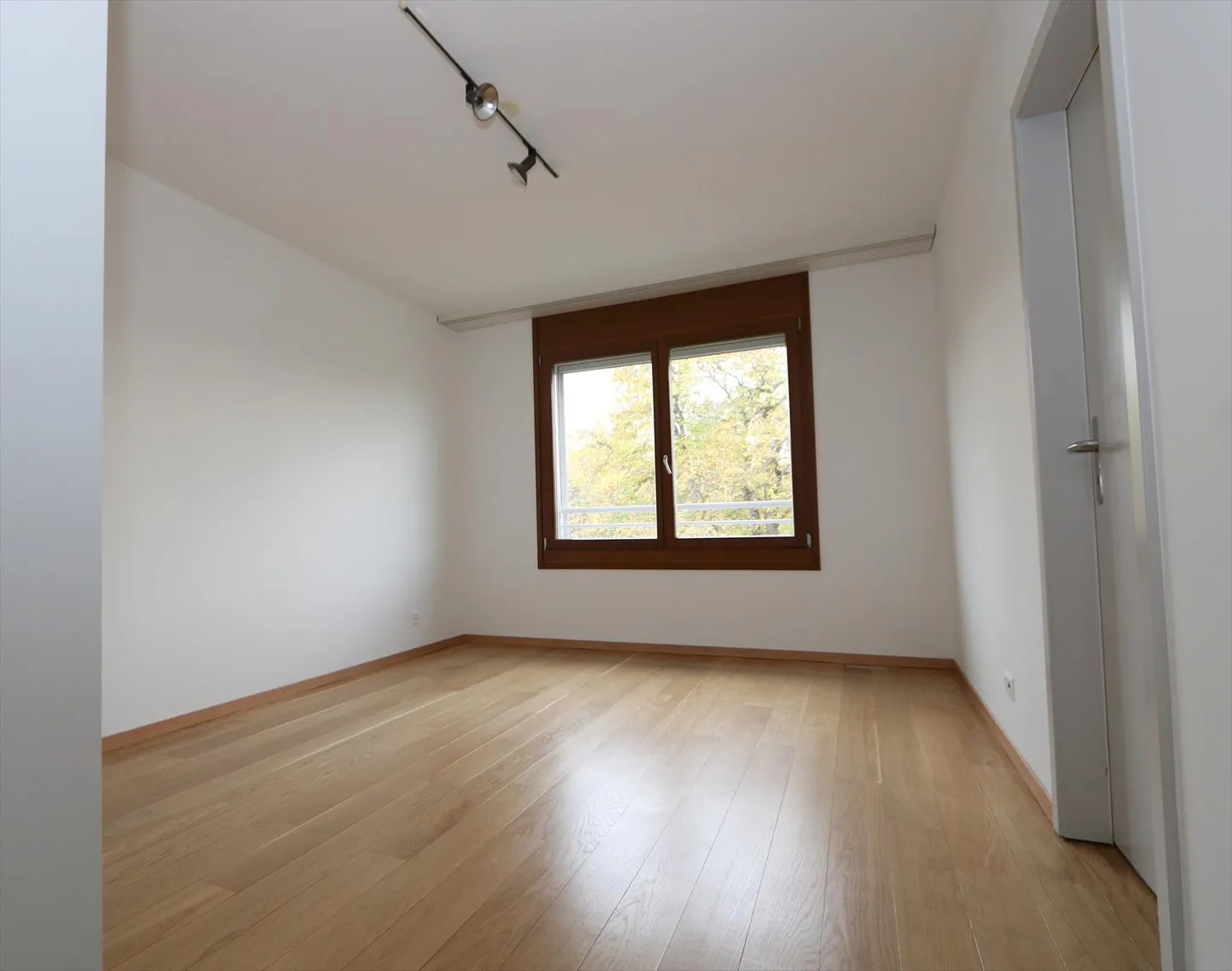 Duplex-Wohnung mit 7,5 Zimmern und Terrasse in Bernex - Foto 6 von 17