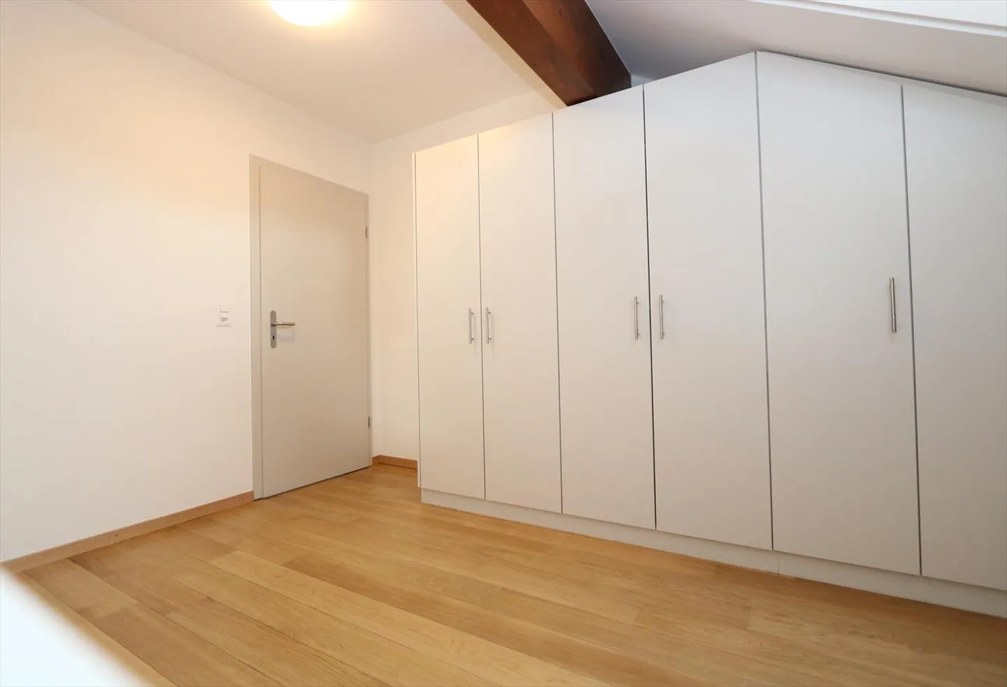Duplex-Wohnung mit 7,5 Zimmern und Terrasse in Bernex - Foto 8 von 17
