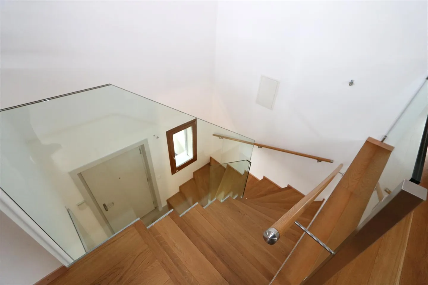 Duplex-Wohnung mit 7,5 Zimmern und Terrasse in Bernex - Foto 9 von 17