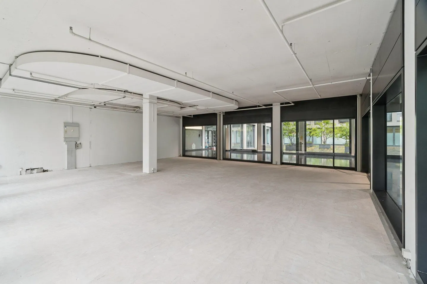 Espace de vente / cabinet dans un emplacement privilégié au centre de Möwe Wetzikon ! - Photo 12 sur 13