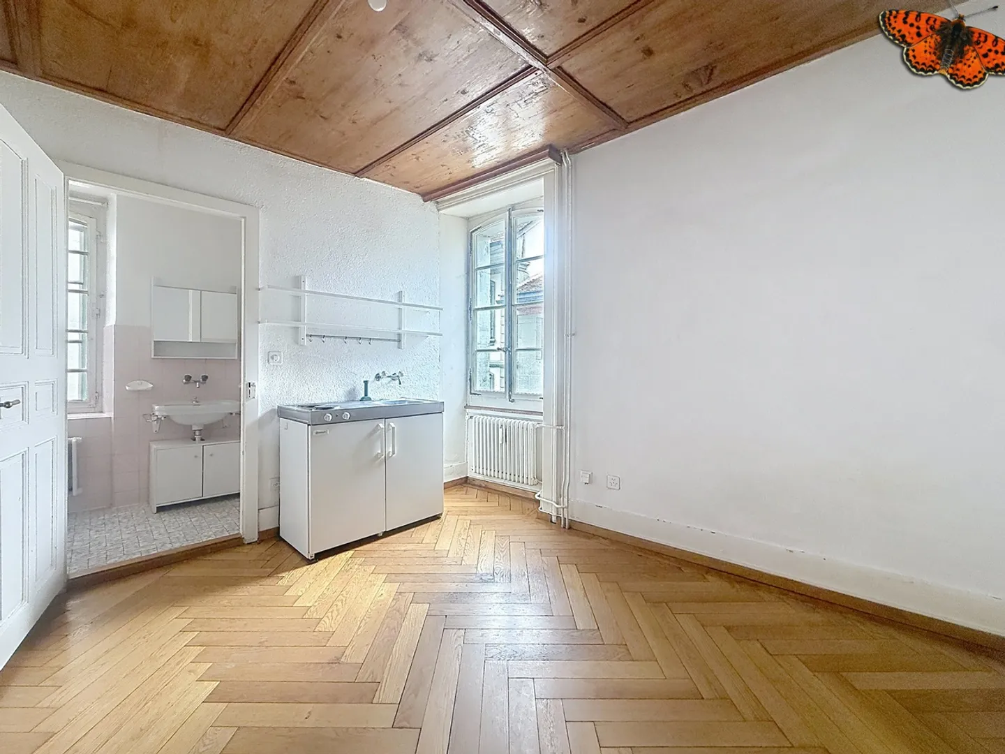 PLEASANT STUDIO - in a quiet area! - Photo 2 of 5