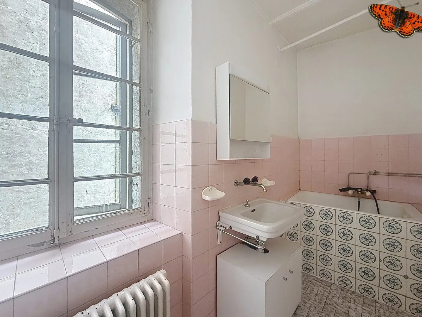 PLEASANT STUDIO - in a quiet area! - Photo 4 of 5